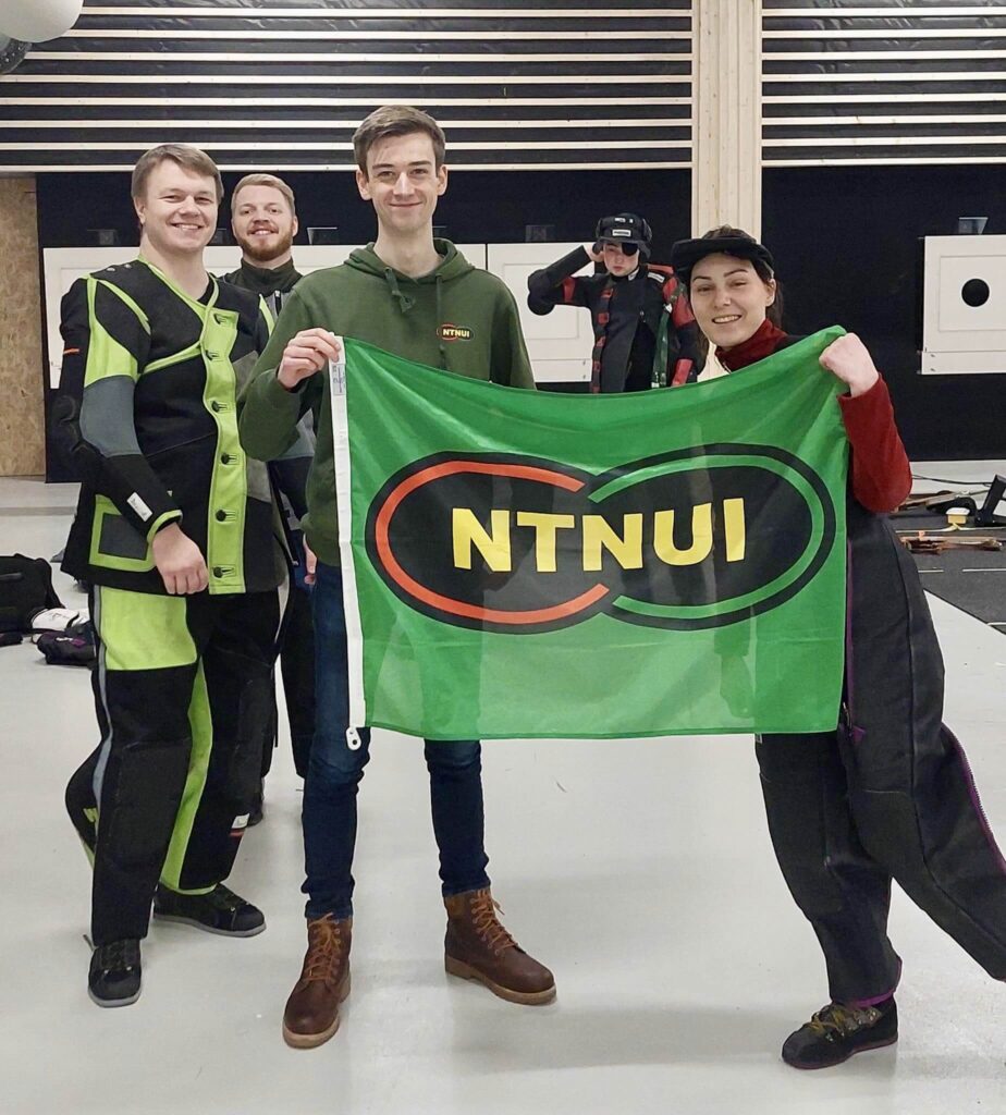 Skyttergruppa ved NTNUI ved leder Sander Årskog Vikhagen
